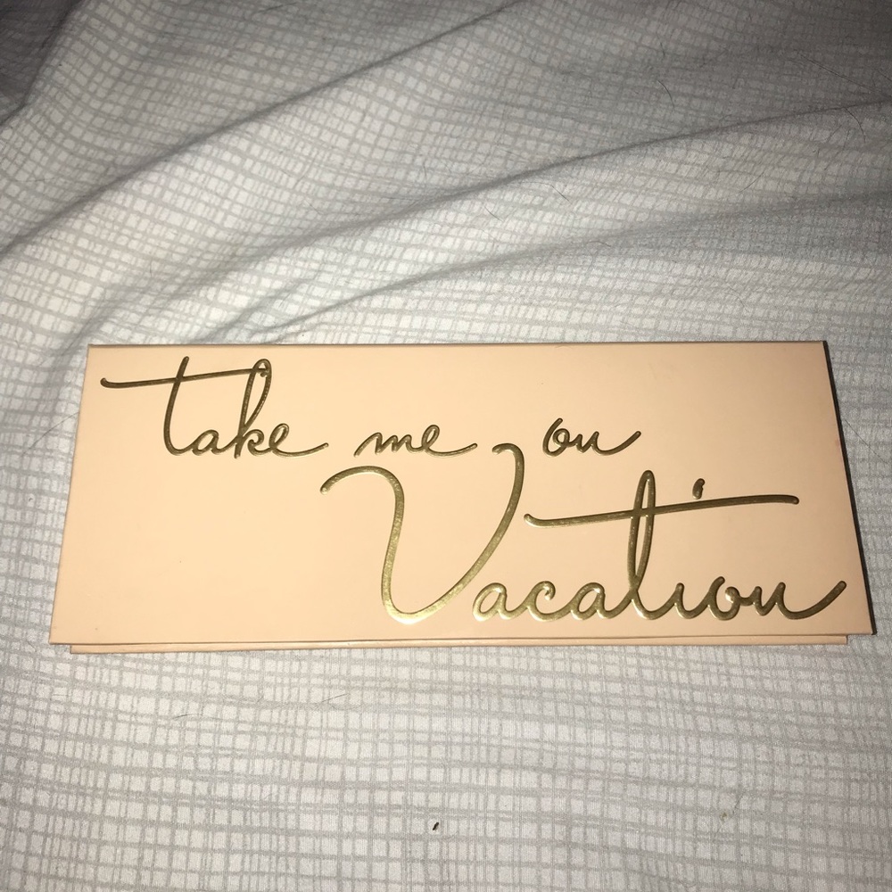 Take Me on Vacation Eye Palette- Kylie Cosmetics